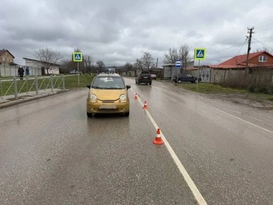 В Бахчисарайском районе под колеса машины попал ребенок