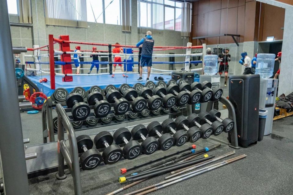 Михаил Развожаев: Физкультурно-оздоровительному комплексу «Спартак» с залом для бокса на улице Вакуленчука исполнился год Михаил Развожаев: Физкультурно-оздоровительному комплексу «Спартак» с залом для бокса на улице Вакуленчука исполнился год