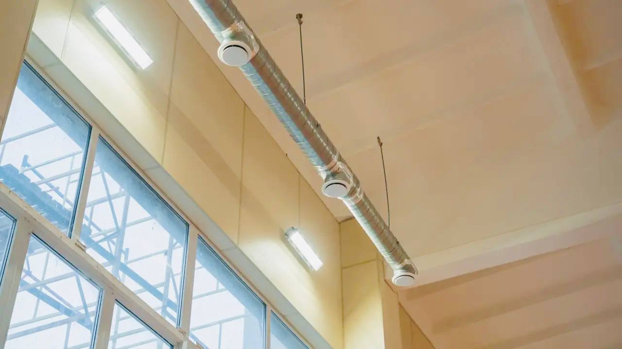 Михаил Развожаев: На 90% завершен капитальный ремонт спортивной школы олимпийского резерва №8 на улице Аллы Оношко Михаил Развожаев: На 90% завершен капитальный ремонт спортивной школы олимпийского резерва №8 на улице Аллы Оношко