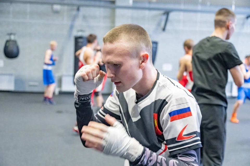 Михаил Развожаев: Физкультурно-оздоровительному комплексу «Спартак» с залом для бокса на улице Вакуленчука исполнился год Михаил Развожаев: Физкультурно-оздоровительному комплексу «Спартак» с залом для бокса на улице Вакуленчука исполнился год