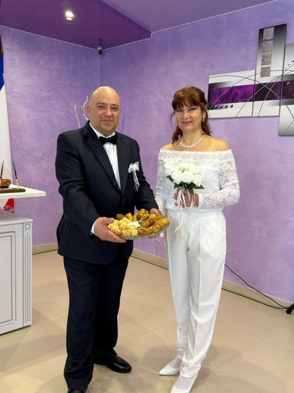 Минувшая неделя выдалась особенно насыщенной для отделов ЗАГС Крыма, которые активно проводили праздничные мероприятия Минувшая неделя выдалась особенно насыщенной для отделов ЗАГС Крыма, которые активно проводили праздничные мероприятия