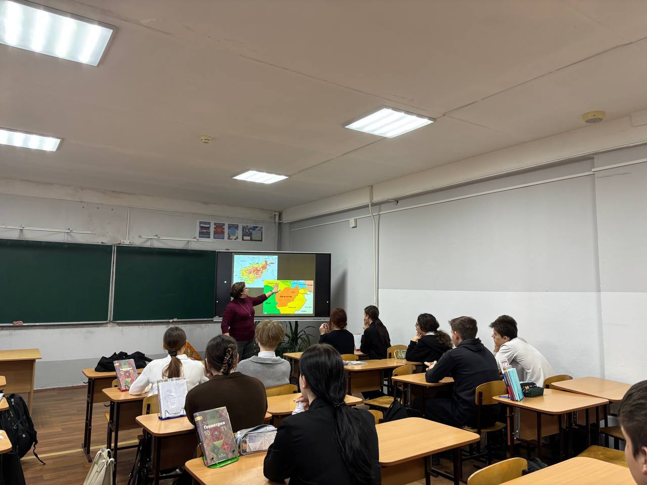 Муниципальный архив Керчи продолжает проводить лекции для молодёжи о керчанах – участниках афганской войны