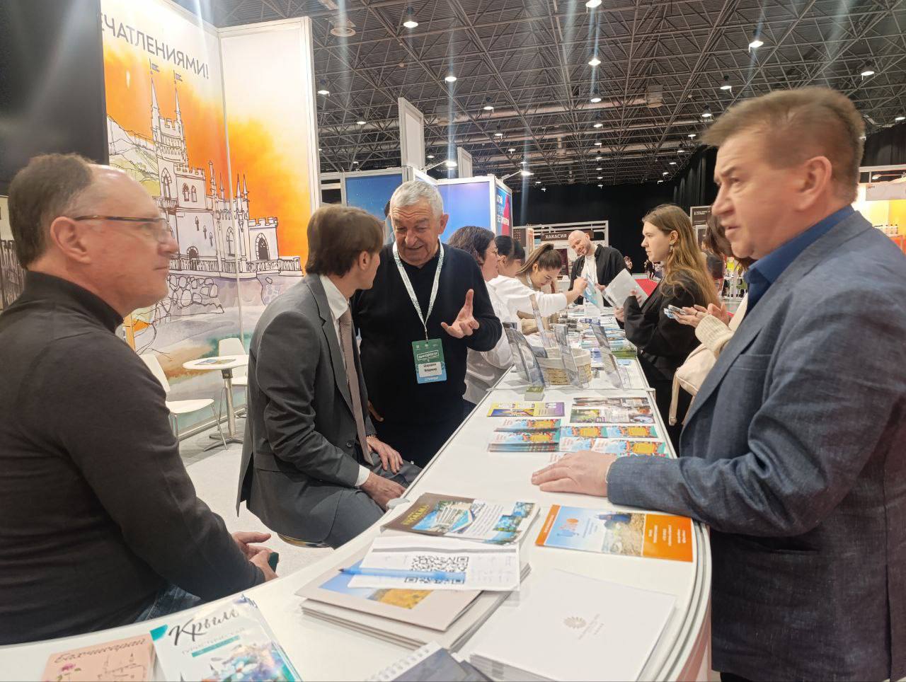 От всего дружного коллектива Министерства курортов и туризма Республики Крым поздравляем с Днём Рождения нашего руководителя - Сергея Александровича Ганзия! От всего дружного коллектива Министерства курортов и туризма Республики Крым поздравляем с Днём Рождения нашего руководителя - Сергея Александровича Ганзия!