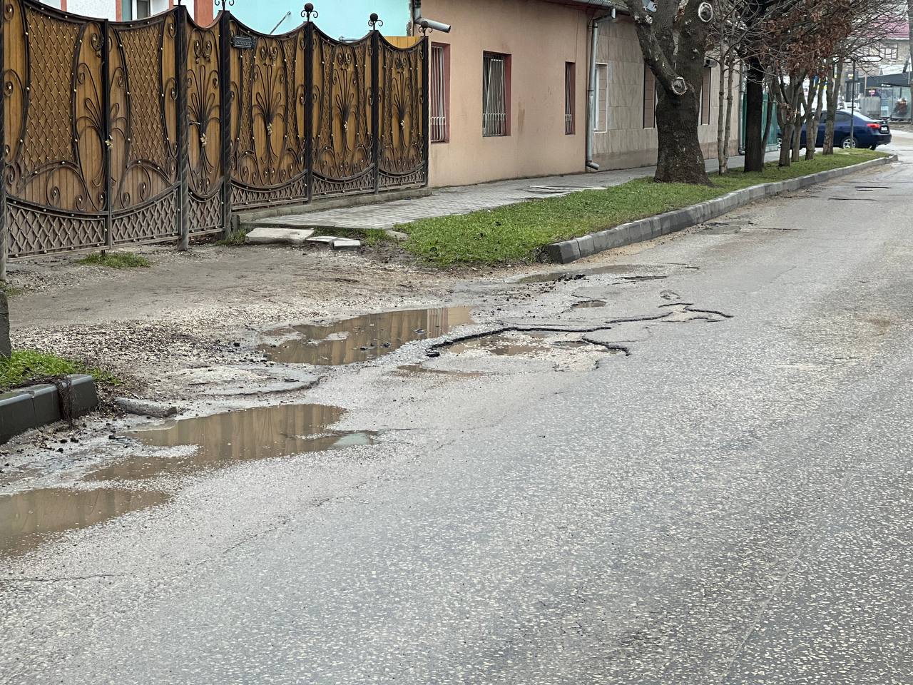 Игорь Ивин: В рамках реализации поручения главы Республики Крым, перед началом проведения ямочного ремонта совместно со своим заместителем Игорем Куприяновым и главным инженером филиала «Джанкойской ДРСУ» АО «Крымавтодор»... Игорь Ивин: В рамках реализации поручения главы Республики Крым, перед началом проведения ямочного ремонта совместно со своим заместителем Игорем Куприяновым и главным инженером филиала «Джанкойской ДРСУ» АО «Крымавтодор»...