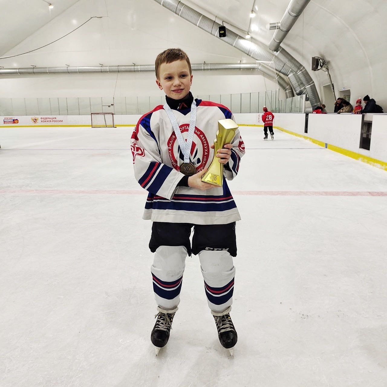 Команда «Наследие» (г. Симферополь) стала победителем финального этапа Всероссийских соревнований «Золотая шайба» Команда «Наследие» (г. Симферополь) стала победителем финального этапа Всероссийских соревнований «Золотая шайба»