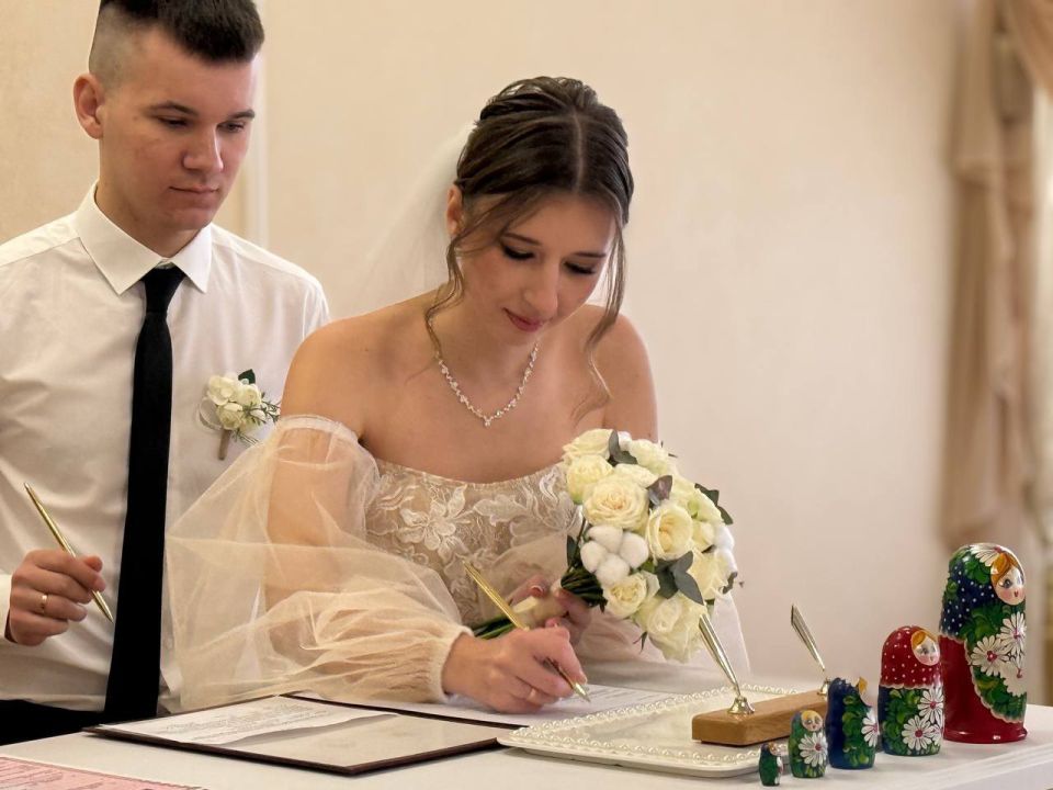 Минувшая неделя выдалась особенно насыщенной для отделов ЗАГС Крыма, которые активно проводили праздничные мероприятия Минувшая неделя выдалась особенно насыщенной для отделов ЗАГС Крыма, которые активно проводили праздничные мероприятия