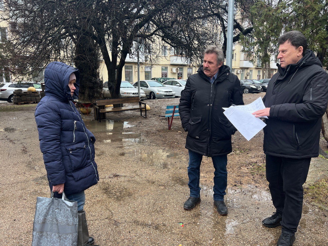 Василий Телиженко: С моими заместителями, представителями управляющей компании, фонда капитального ремонта, продолжаем встречи с председателями и активными жителями советов многоквартирных домов на придомовых территориях МКД... Василий Телиженко: С моими заместителями, представителями управляющей компании, фонда капитального ремонта, продолжаем встречи с председателями и активными жителями советов многоквартирных домов на придомовых территориях МКД...