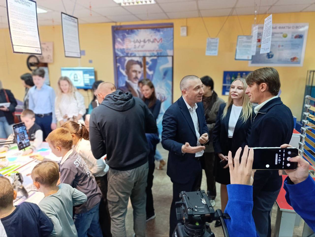 От всего дружного коллектива Министерства курортов и туризма Республики Крым поздравляем с Днём Рождения нашего руководителя - Сергея Александровича Ганзия! От всего дружного коллектива Министерства курортов и туризма Республики Крым поздравляем с Днём Рождения нашего руководителя - Сергея Александровича Ганзия!