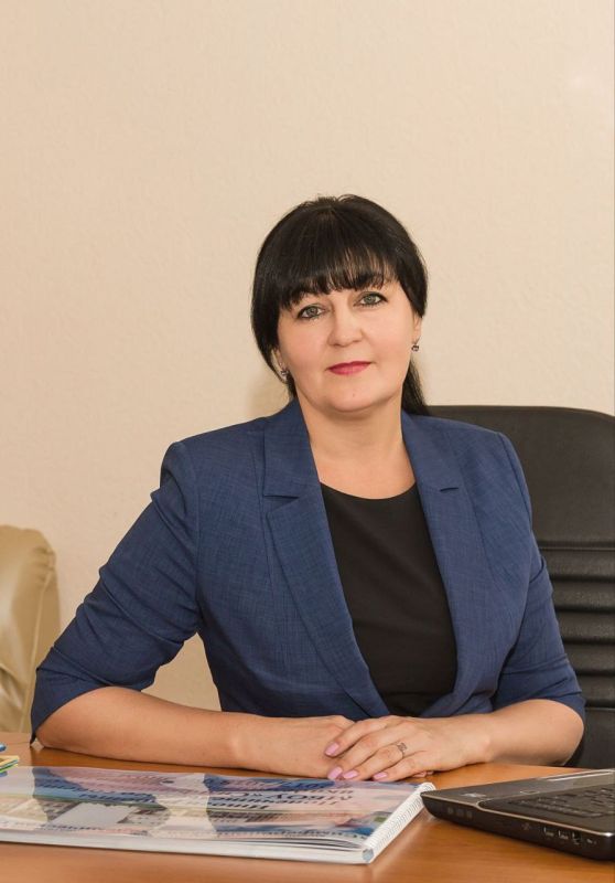 Галина Огнёва: Сердечно поздравляю с Днём рождения Валентину Васильевну Лаврик — министра образования, науки и молодежи Республики Крым!