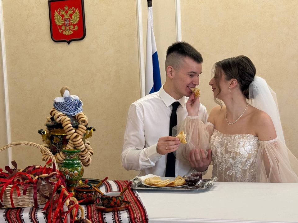 Минувшая неделя выдалась особенно насыщенной для отделов ЗАГС Крыма, которые активно проводили праздничные мероприятия Минувшая неделя выдалась особенно насыщенной для отделов ЗАГС Крыма, которые активно проводили праздничные мероприятия