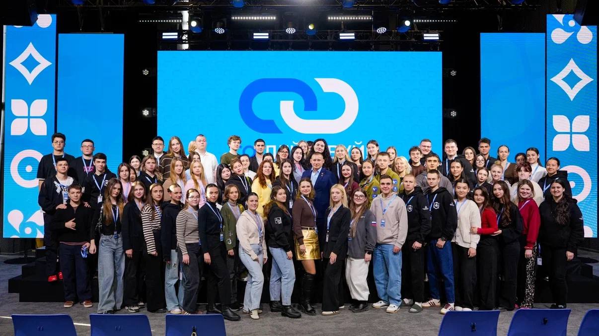 Студенты Крыма спроектировали будущее своих сообществ в Академии «Меганом» Студенты Крыма спроектировали будущее своих сообществ в Академии «Меганом»