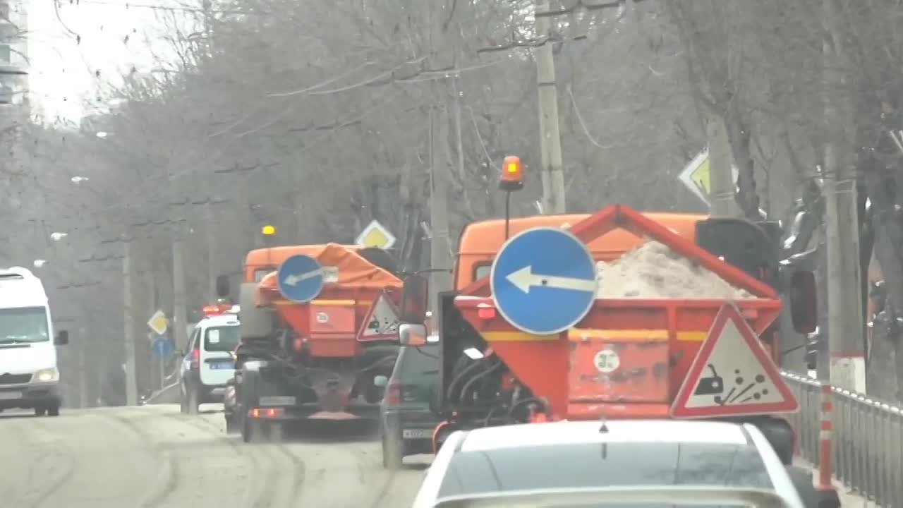 Городские службы Симферополя продолжают работу в усиленном режиме