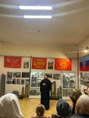 Архивисты Феодосии приняли участие в открытии выставки «Духовное служение на войне»