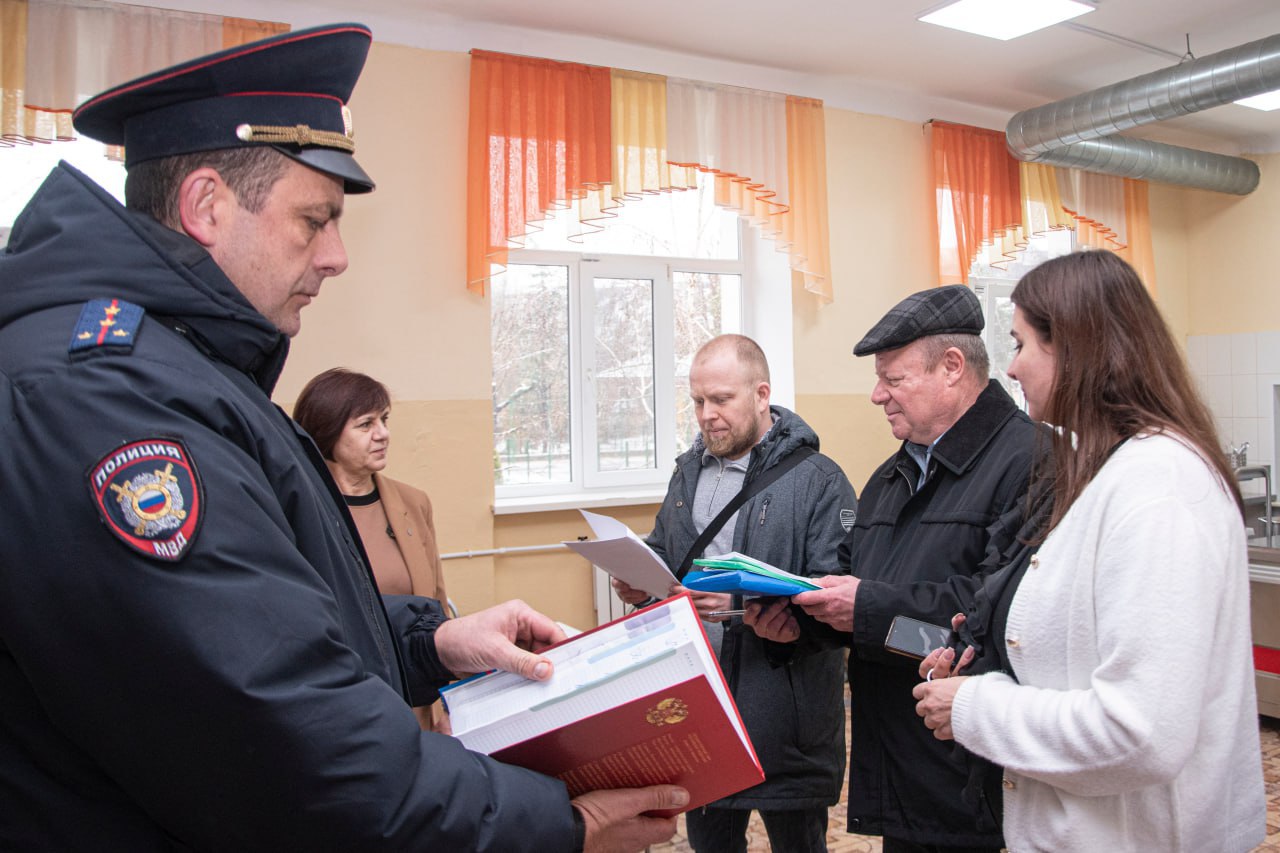 В Симферополе продолжается подготовка к выборам депутатов Государственной Думы РФ 9-го созыва, которые состоятся в 2026 году В Симферополе продолжается подготовка к выборам депутатов Государственной Думы РФ 9-го созыва, которые состоятся в 2026 году