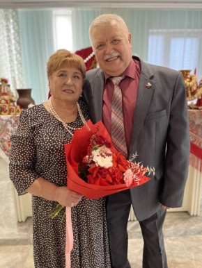 Керченский городской отдел ЗАГС провёл трогательное чествование юбиляров супружеской жизни, доказавшее, что настоящая любовь существует и способна преодолеть любые испытания