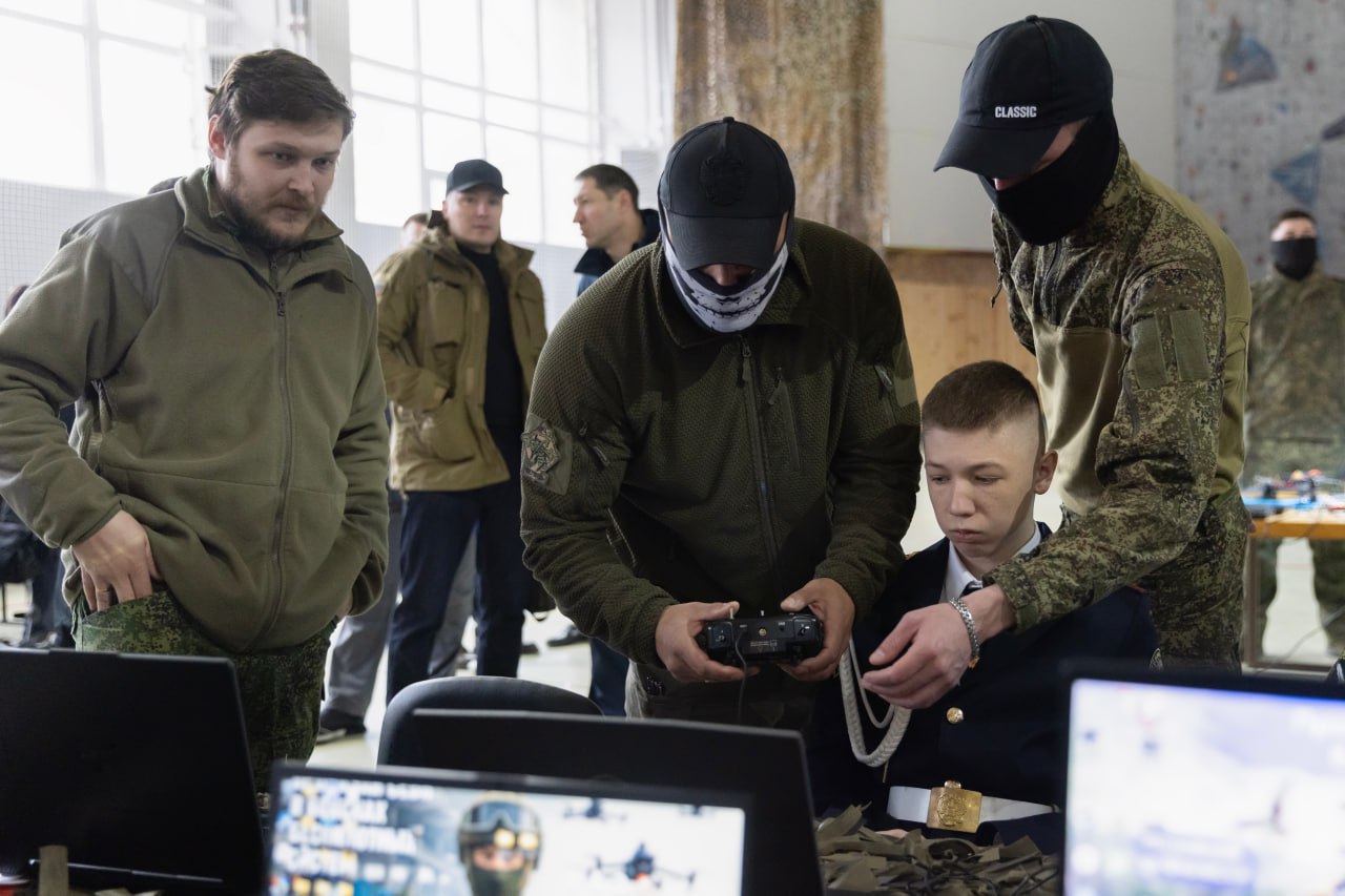 В Крыму выстроена полная система подготовки специалистов по БПЛА В Крыму выстроена полная система подготовки специалистов по БПЛА