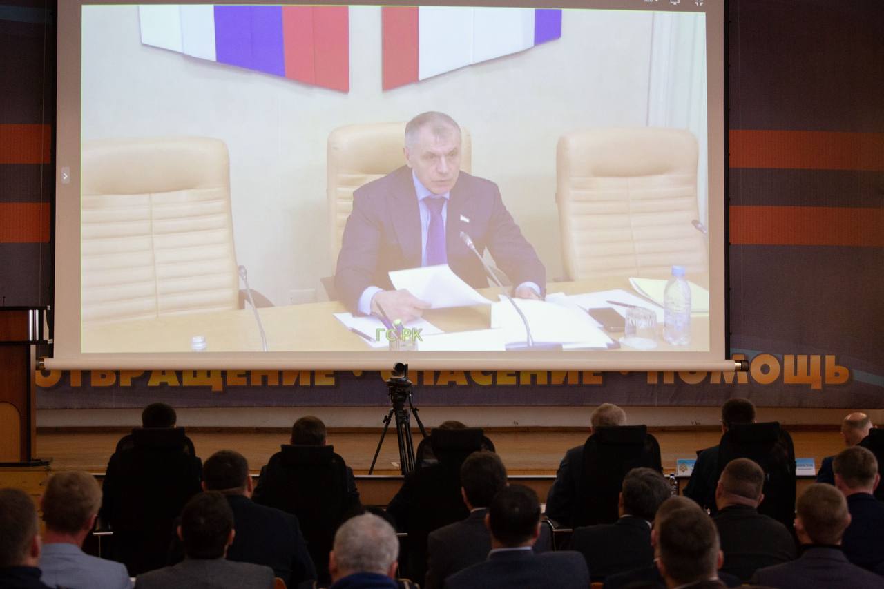 Владимир Константинов: Совместно с сотрудниками МЧС работаем над созданием максимально эффективных правовых механизмов реагирования на любые угрозы Владимир Константинов: Совместно с сотрудниками МЧС работаем над созданием максимально эффективных правовых механизмов реагирования на любые угрозы