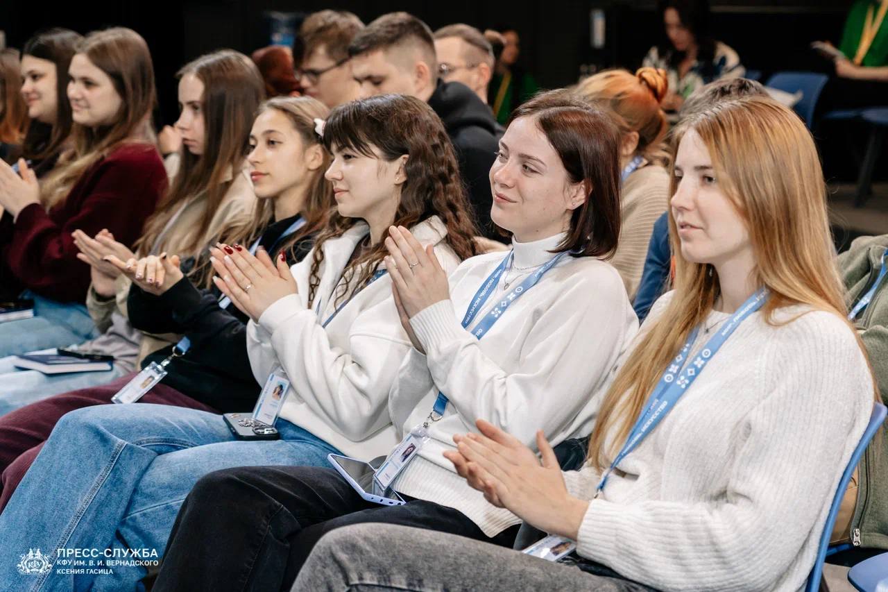 Андрей Козырев: «Подготовка перспективного кадрового резерва — залог успешного развития Крыма» Андрей Козырев: «Подготовка перспективного кадрового резерва — залог успешного развития Крыма»