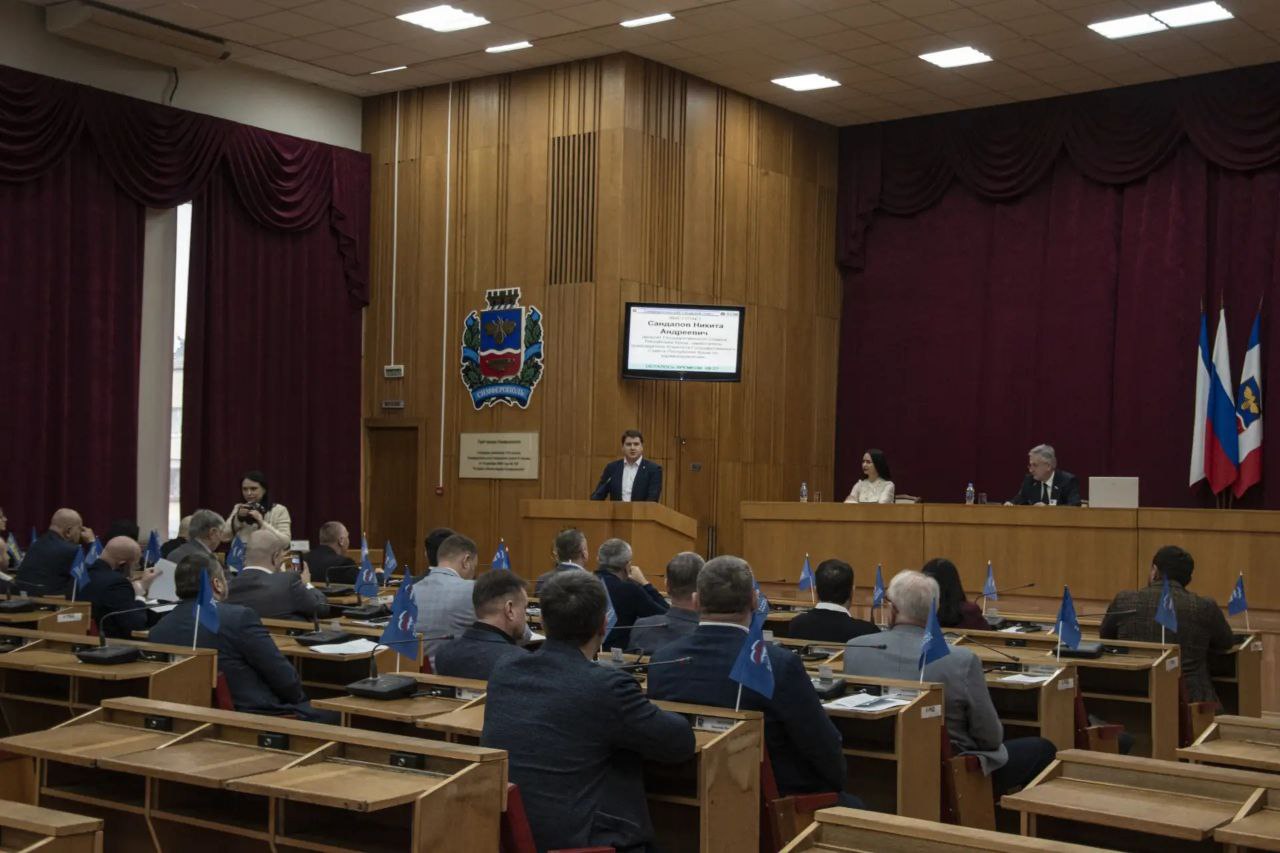 26 февраля состоялась очередная 37-я сессия горсовета под председательством главы муниципального образования городской округ Симферополь – председателя Симферопольского городского совета Виктора Агеева 26 февраля состоялась очередная 37-я сессия горсовета под председательством главы муниципального образования городской округ Симферополь – председателя Симферопольского городского совета Виктора Агеева