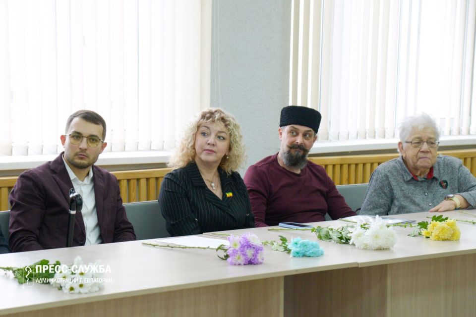 В Евпатории собрали крымский букет народов В Евпатории собрали крымский букет народов