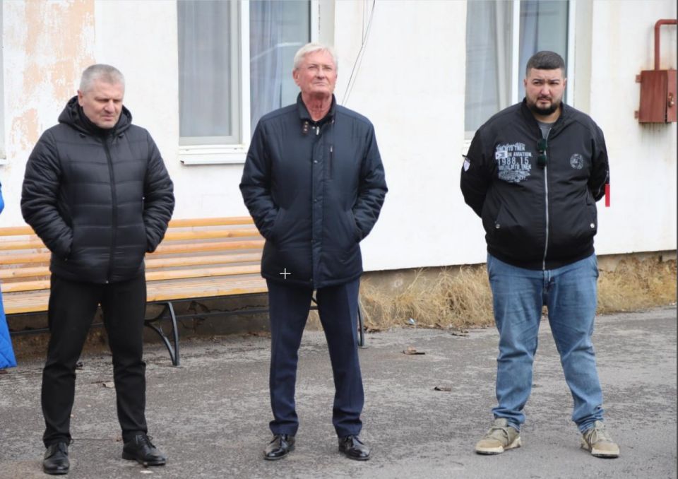 Сегодня, продолжая ежедневные выезды по Бахчисарайскому району, состоялась встреча с собственниками жилых помещений, расположенных в Красномакском сельском поселении Сегодня, продолжая ежедневные выезды по Бахчисарайскому району, состоялась встреча с собственниками жилых помещений, расположенных в Красномакском сельском поселении