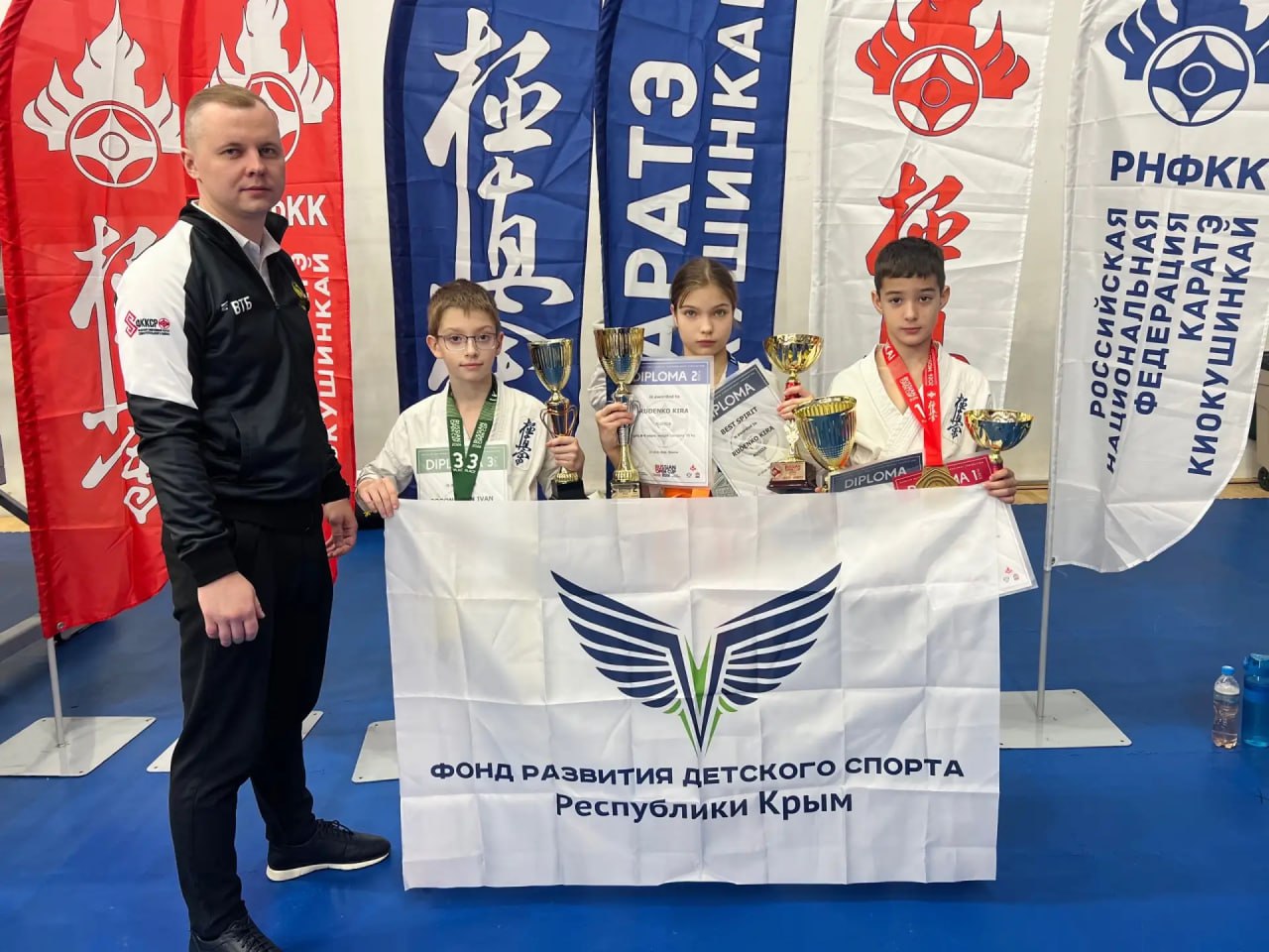 Симферопольские спортсмены достойно представили Крым на международных соревнованиях по киокусинкай «Russian Open Cup» в Москве