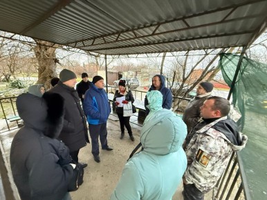 В Керченских дворах проходят выездные встречи по рассмотрению проблемных вопросов жителей