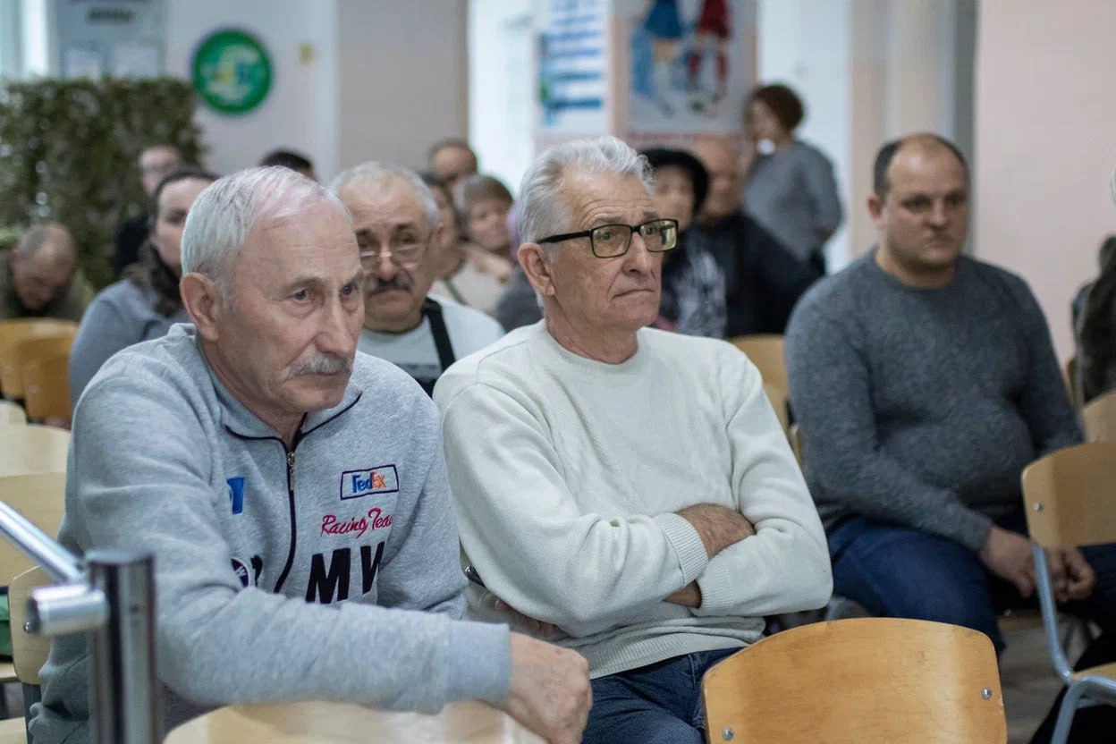 Михаил Афанасьев: Мы продолжаем встречи с председателями Советов симферопольских МКД Михаил Афанасьев: Мы продолжаем встречи с председателями Советов симферопольских МКД