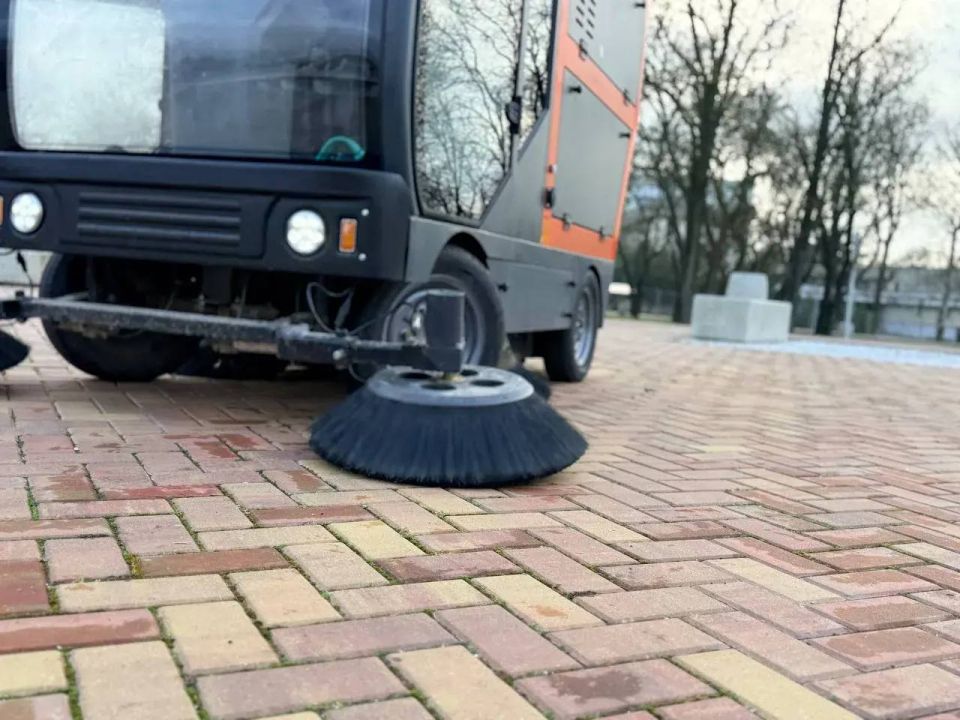 ����� 200 ������� ��������� ������������� � ������ ��������� �����������