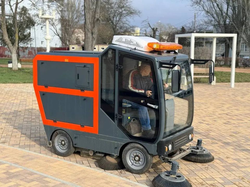 ����� 200 ������� ��������� ������������� � ������ ��������� �����������