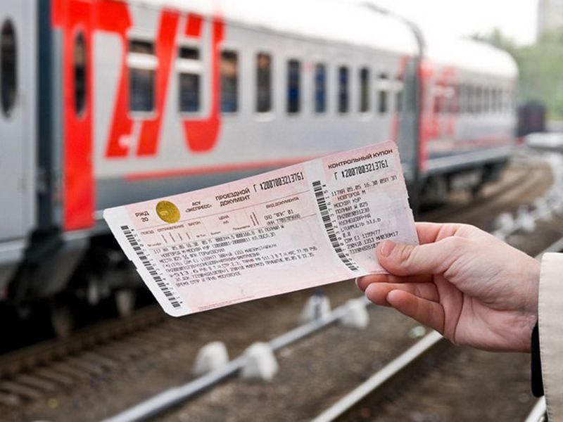 Правоохранители контролируют соблюдение прав пассажиров задерживающихся поездов в сообщении с Крымом
