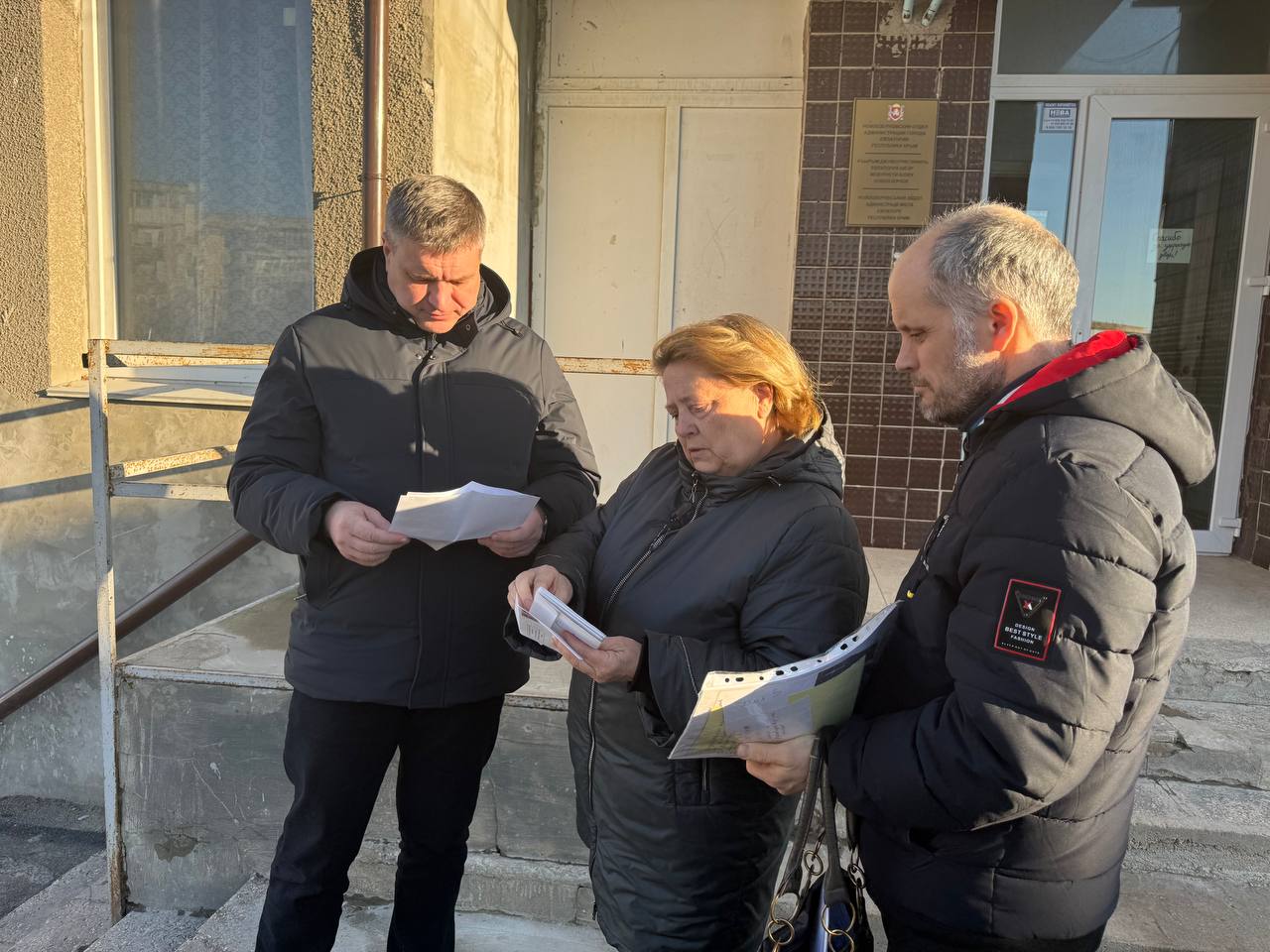 Александр Юрьев: Сегодня пообщался с жильцами многоквартирных домов посёлка Новоозёрное, которые обслуживает ООО «Мир» Александр Юрьев: Сегодня пообщался с жильцами многоквартирных домов посёлка Новоозёрное, которые обслуживает ООО «Мир»