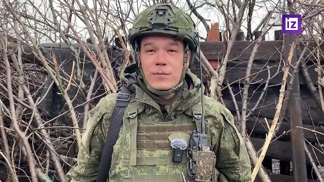 "Долг, честь, совесть". Расчеты САУ "Мста-С" уничтожили пункт временной дислокации формирований ВСУ на красноармейском направлении