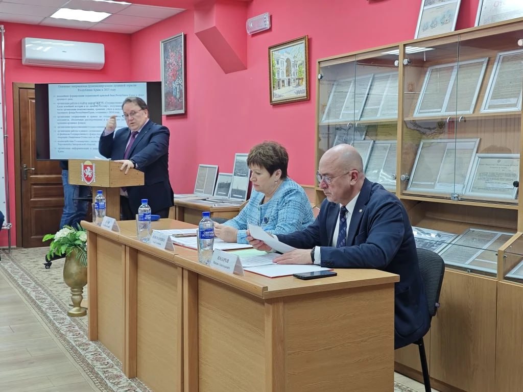 Михаил Назаров: На постоянное хранение в течение года в Госархивы республики поступили – 8104 единиц хранения, в муниципальные архивы – 33 389 единиц