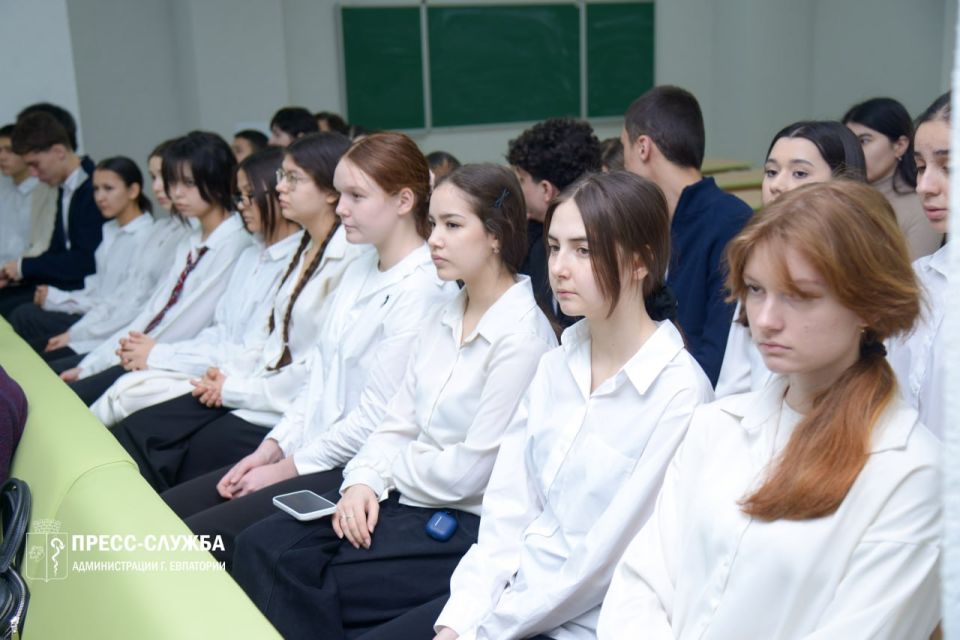 В Евпатории собрали крымский букет народов В Евпатории собрали крымский букет народов