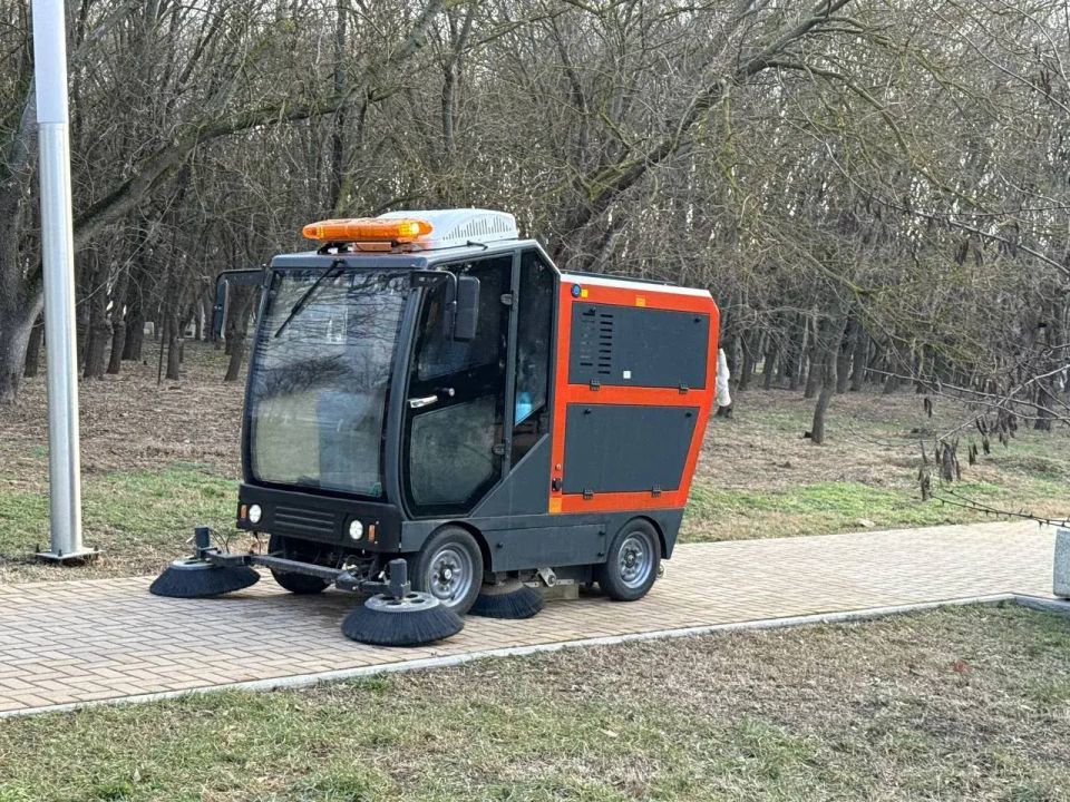 ����� 200 ������� ��������� ������������� � ������ ��������� �����������