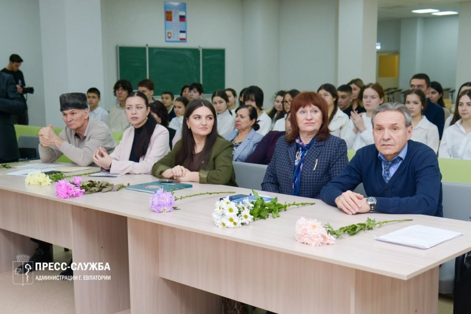 В Евпатории собрали крымский букет народов В Евпатории собрали крымский букет народов