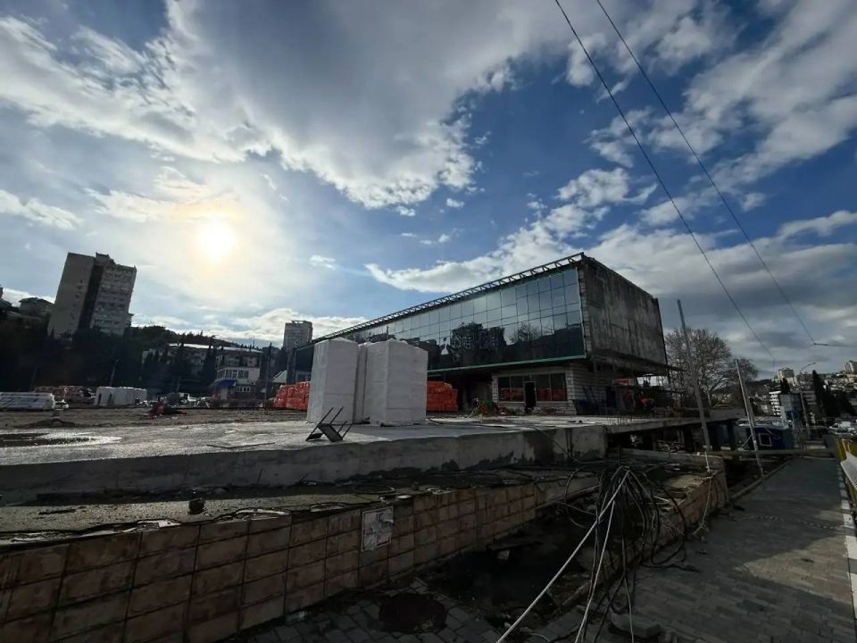 Автовокзал в Ялте обещают открыть к курортному сезону Автовокзал в Ялте обещают открыть к курортному сезону