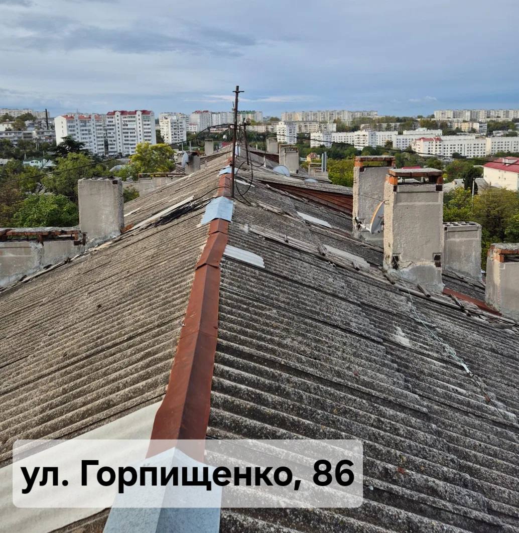 Михаил Развожаев: Капитально ремонтируем севастопольские крыши: 18 домов уже с новыми кровлями Михаил Развожаев: Капитально ремонтируем севастопольские крыши: 18 домов уже с новыми кровлями