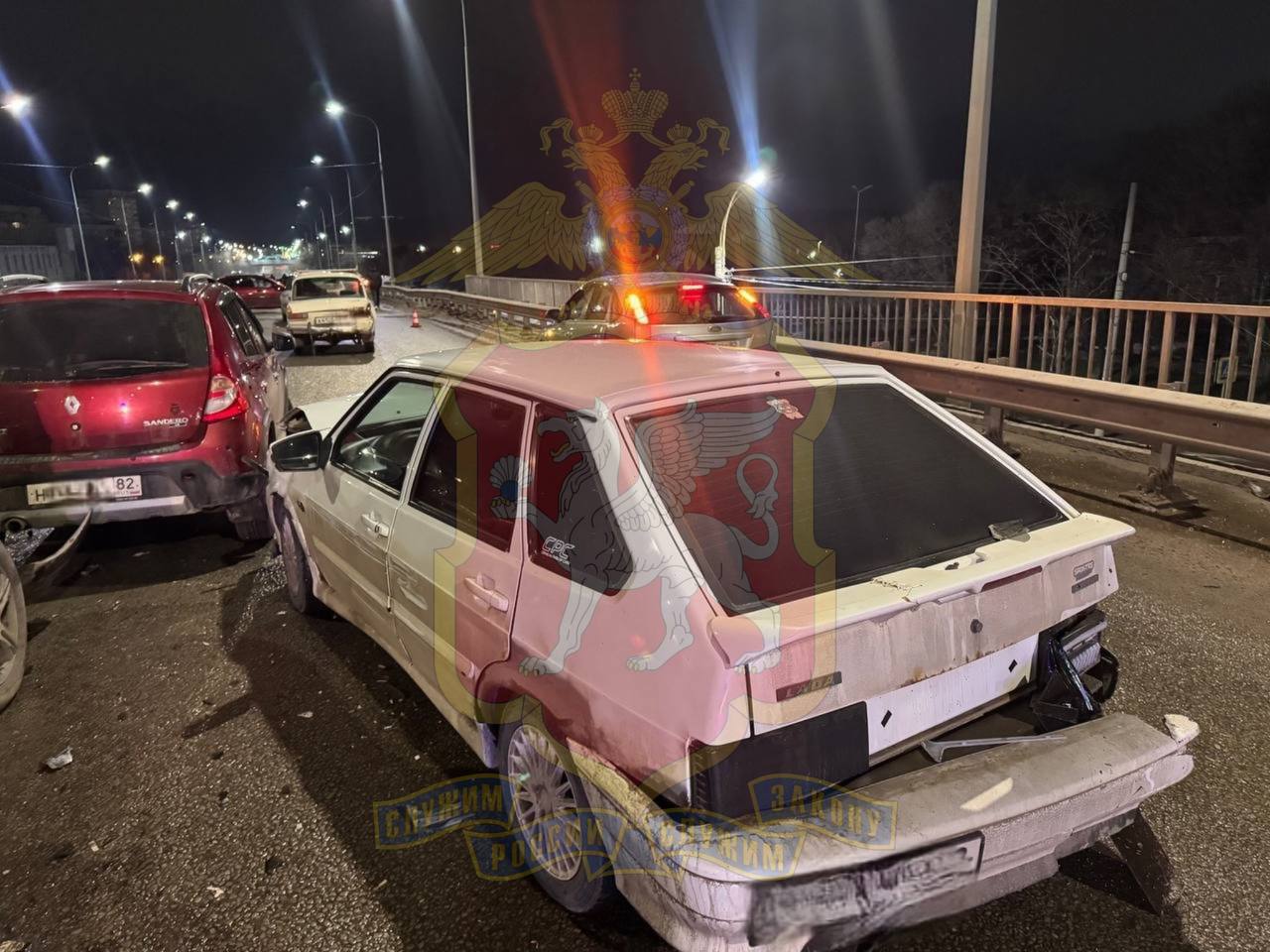 Четыре аварии, 12 машин и трое пострадавших: стали известны детали массового ДТП в Симферополе