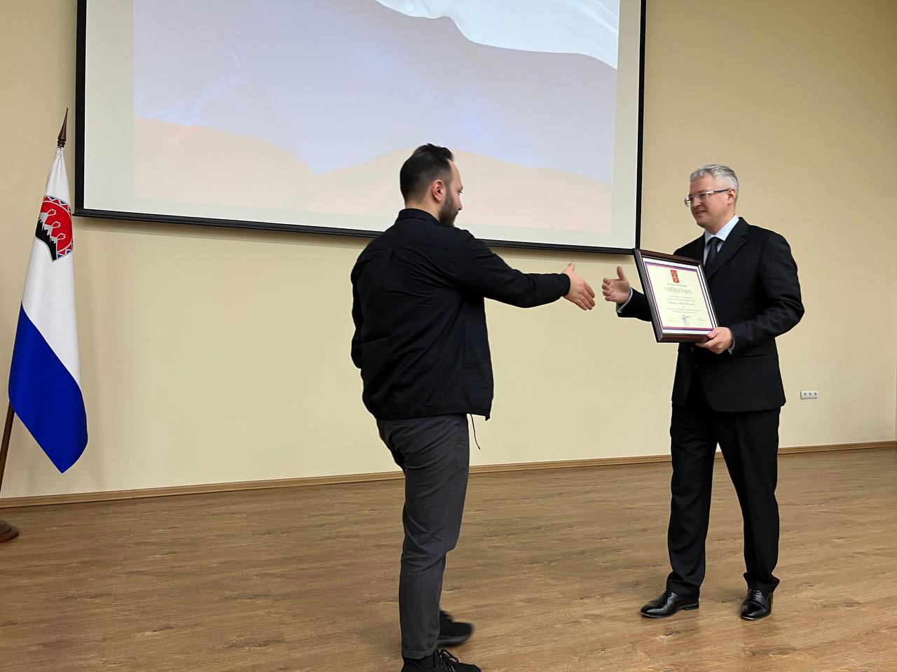 Медики Камчатки получили награды за героизм во время сильнейшего землетрясения Медики Камчатки получили награды за героизм во время сильнейшего землетрясения