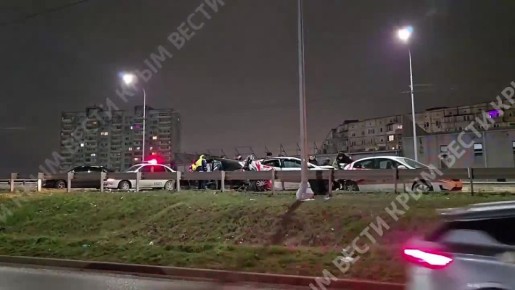 Массовое ДТП произошло на мосту над Бородинским кольцом в Симферополе