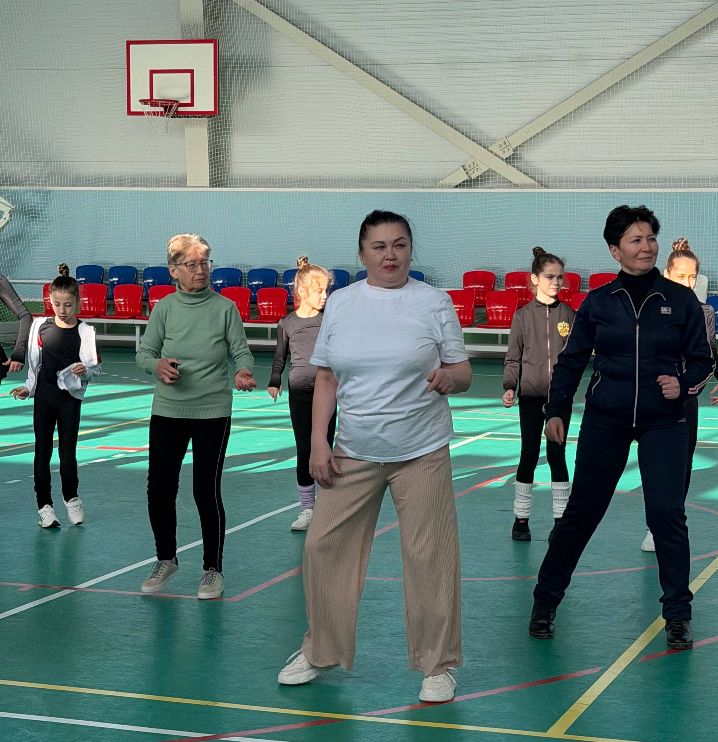 Ольга Торубарова: #ТанцуйСоМной в Кировском районе! Ольга Торубарова: #ТанцуйСоМной в Кировском районе!