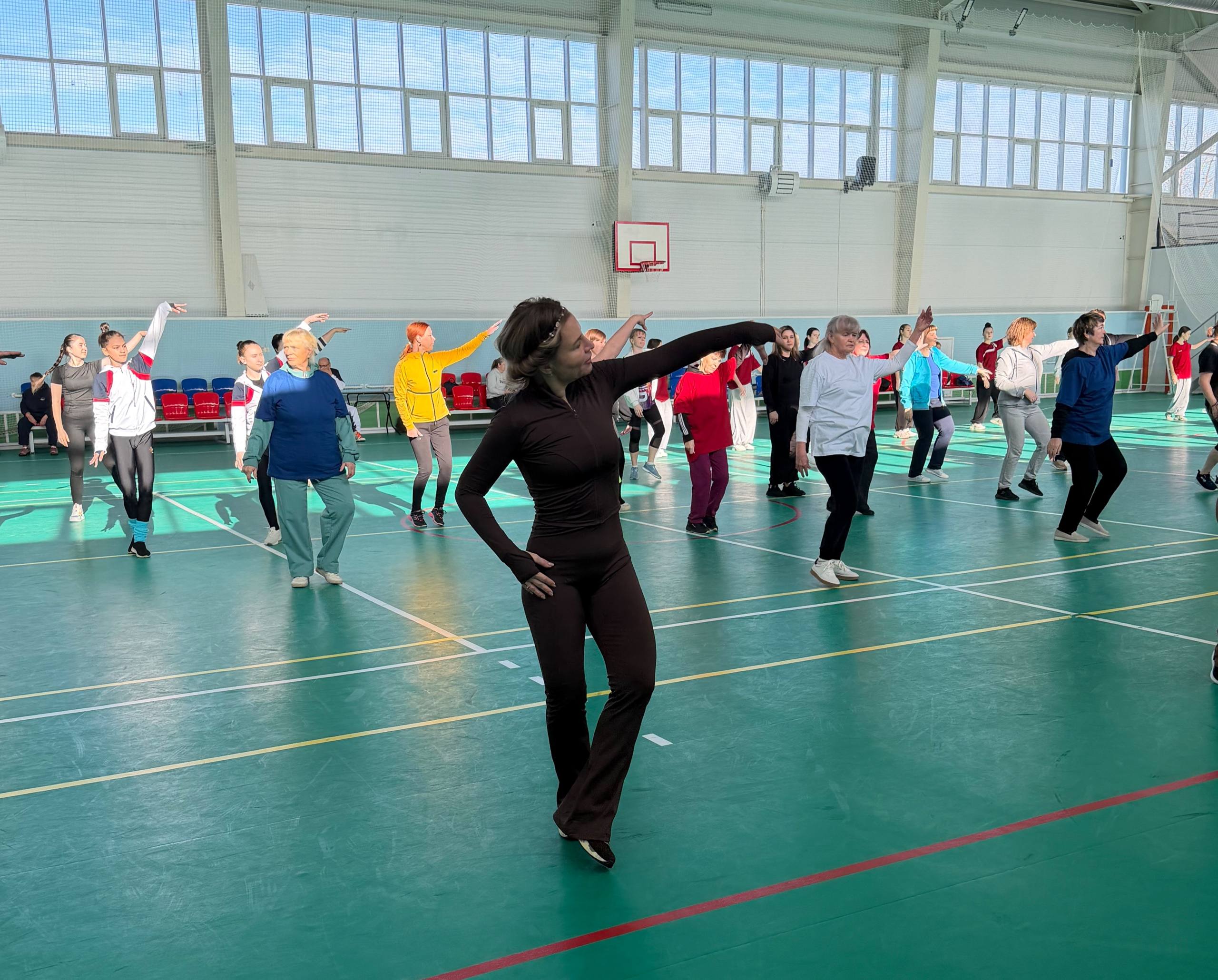 Ольга Торубарова: #ТанцуйСоМной в Кировском районе! Ольга Торубарова: #ТанцуйСоМной в Кировском районе!