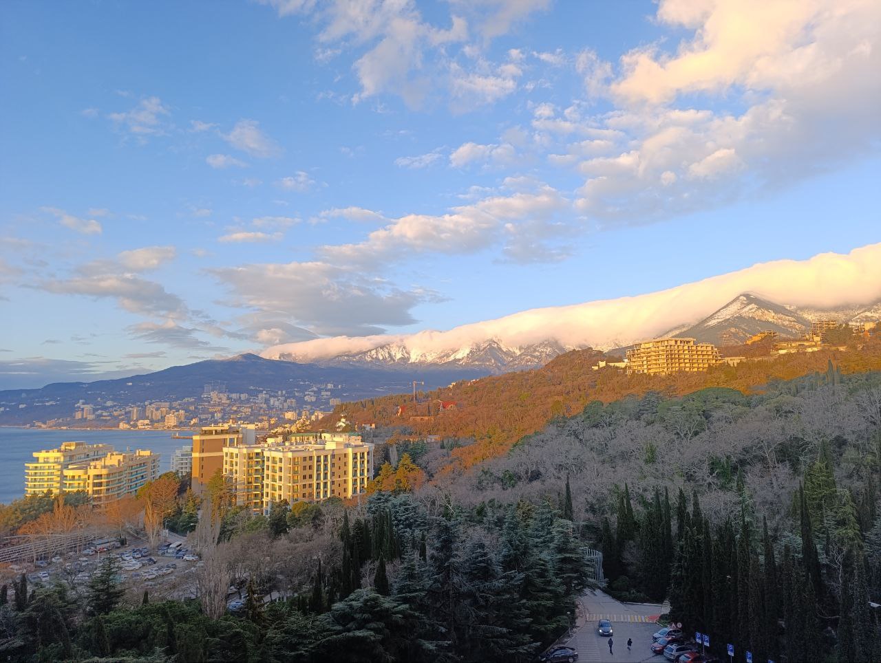 Весна в Крым приходит по своим законам Весна в Крым приходит по своим законам