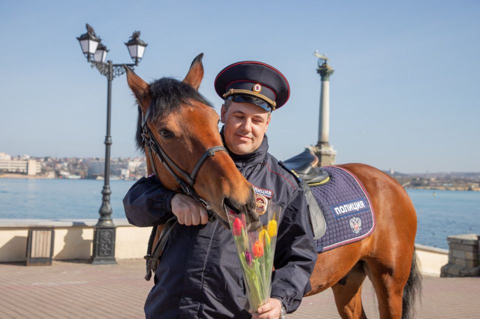 �8 ����� � � ������ ���!�: ��������������� ����������� � �������������� ���������� ��������� ������ � ����������� ������������� ������� ����