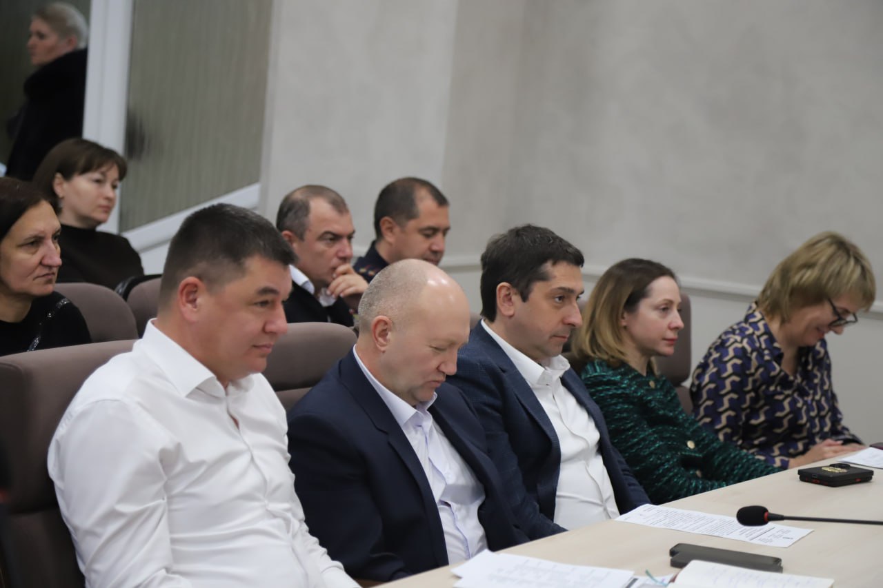 Анжелика Ястребова: Заслушала еженедельный отчет о ходе работ по благоустройству и санитарной очистке сельских поселений Бахчисарайского района Анжелика Ястребова: Заслушала еженедельный отчет о ходе работ по благоустройству и санитарной очистке сельских поселений Бахчисарайского района