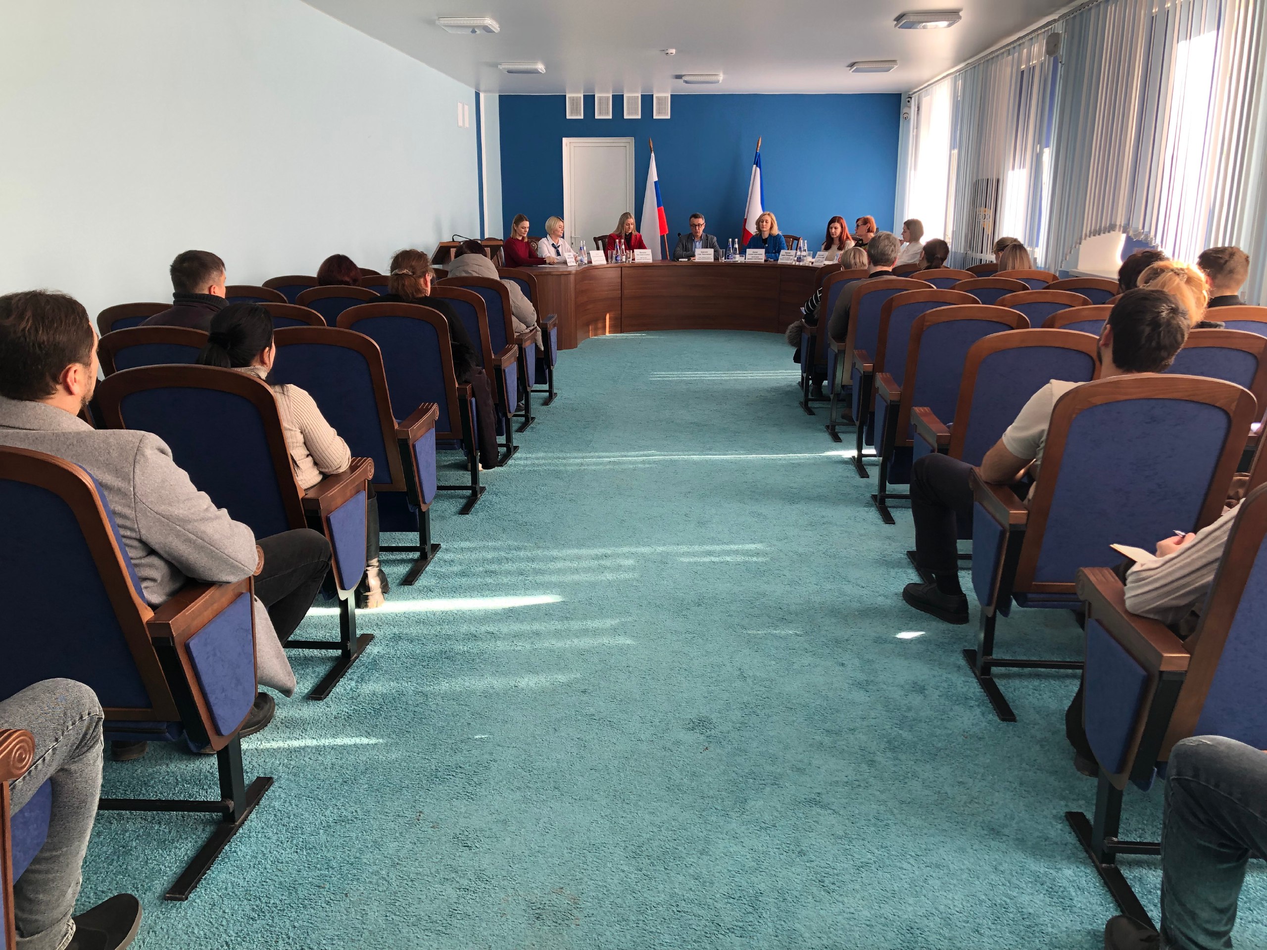 27 февраля 2026 года в администрации города Красноперекопска прошла встреча предпринимателей с представителями Министерства промышленности и торговли Республики Крым, Федеральной налоговой службы, Банка ВТБ, Крымского...