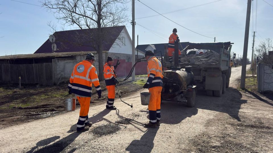 ����� ������: ������, � ������ ��������������� ����� �� ������� �������� ����, � ������������ ������ ����� ������� ������