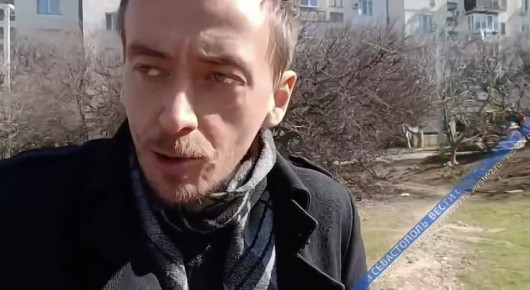 Подрядчики ремонтируют двор между домами №14 и №16 по улице Генерала Лебедя